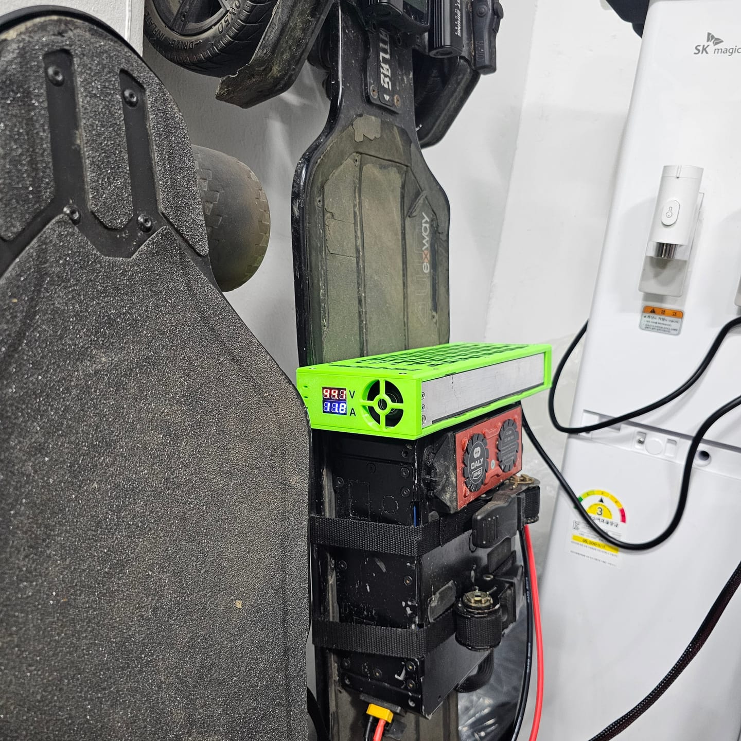 Customer photo review of Fast Charger HW170_Pre-Order