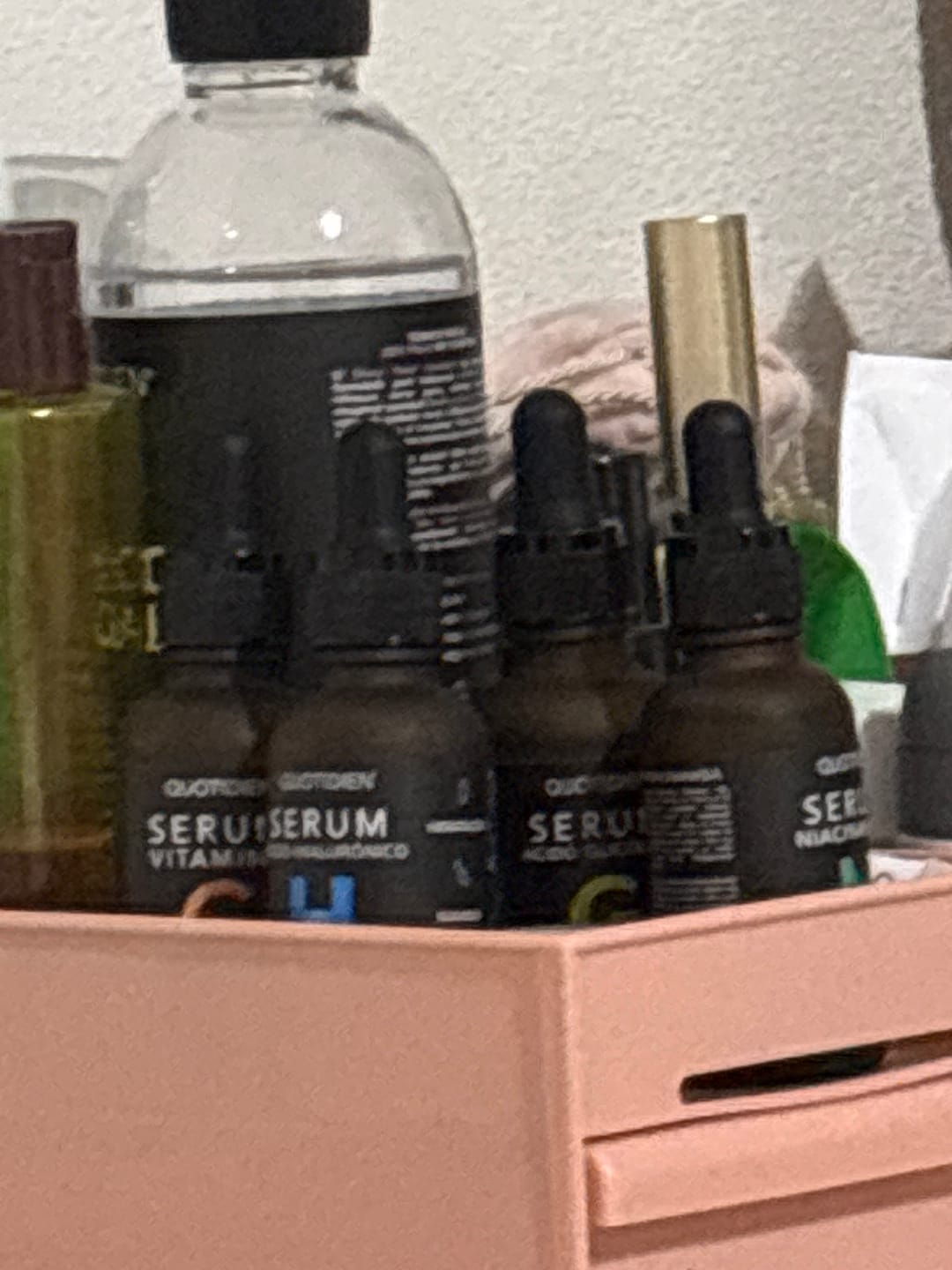 Customer photo review of NUEVO: Kit Piel Deslumbrante (47% OFF) - Limpiador + Tónico + Serum Vitamina C + Serum Niacinamida + Serum Ácido Glicólico + Serum Ácido Hialurónico + Contorno de Ojos