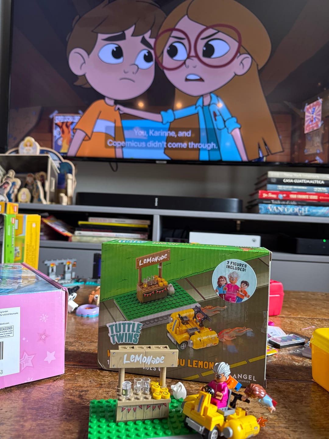 Customer photo review of Tuttle Twins "When Laws Give you Lemons" Lego Brick Set
