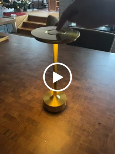 Customer video review of Bordslampa Iron - Portabel - Batteridriven 4000 mAH