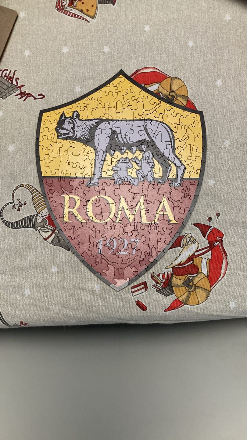 Customer photo review of Logo Roma® - Puzzle di Legno
