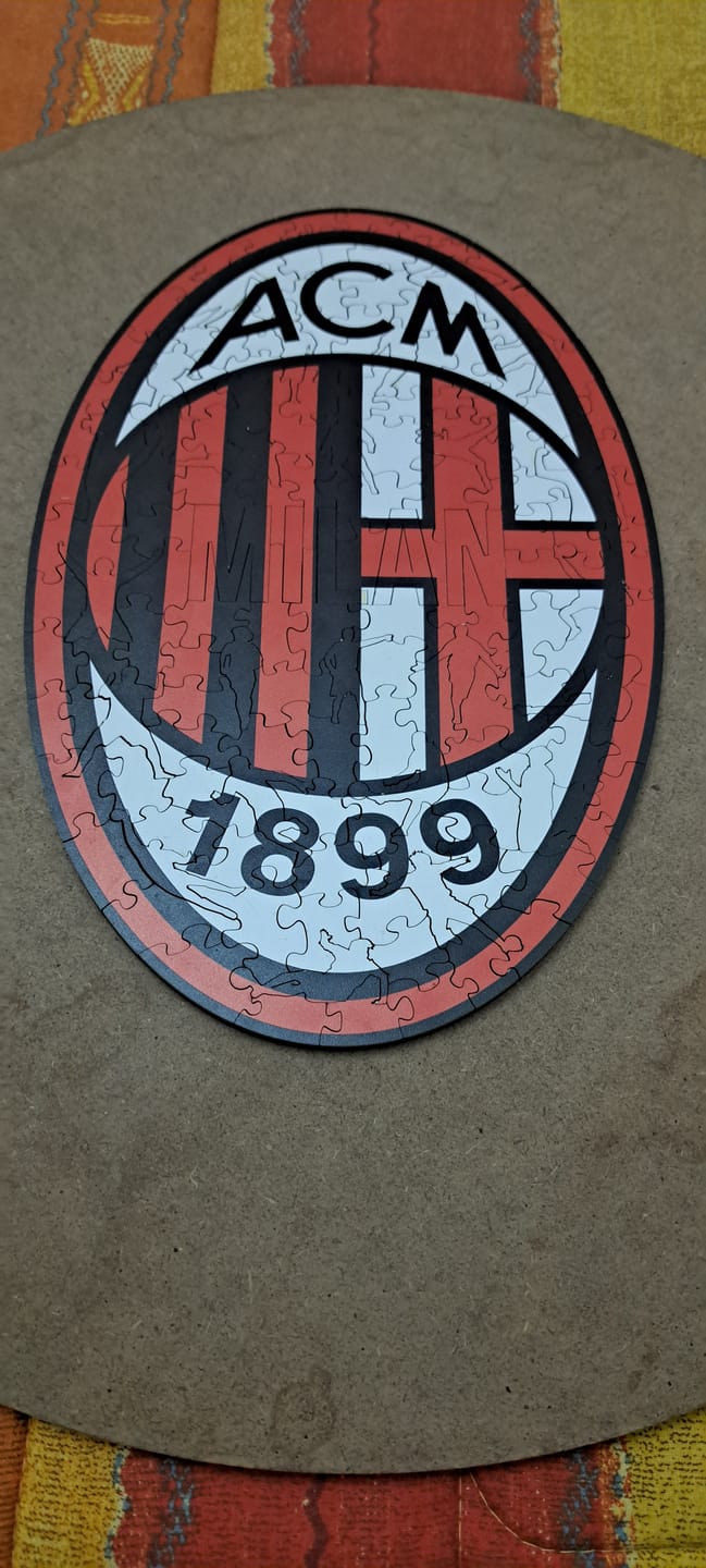 Customer photo review of Logo Milan® - Puzzle di Legno