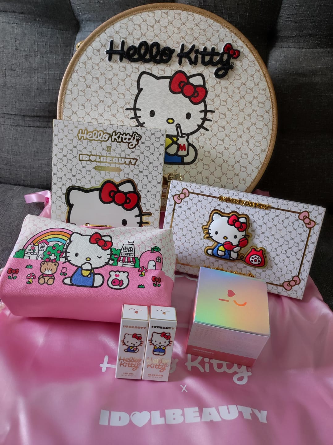 Customer photo review of Colección Completa | Hello Kitty
