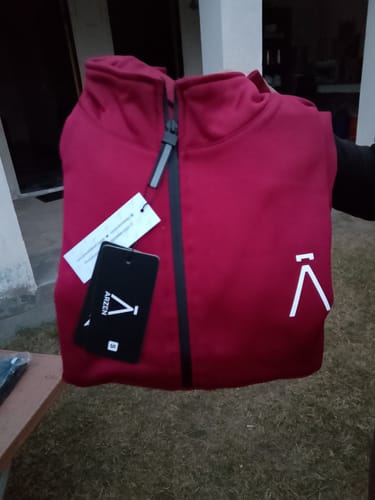 Customer photo review of MAROON BASIC WINTER TRACKSUIT