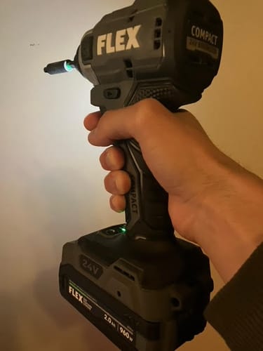 Customer photo review of FLEX FX0311-1 2.0Ah Stacked-Lithium Battery