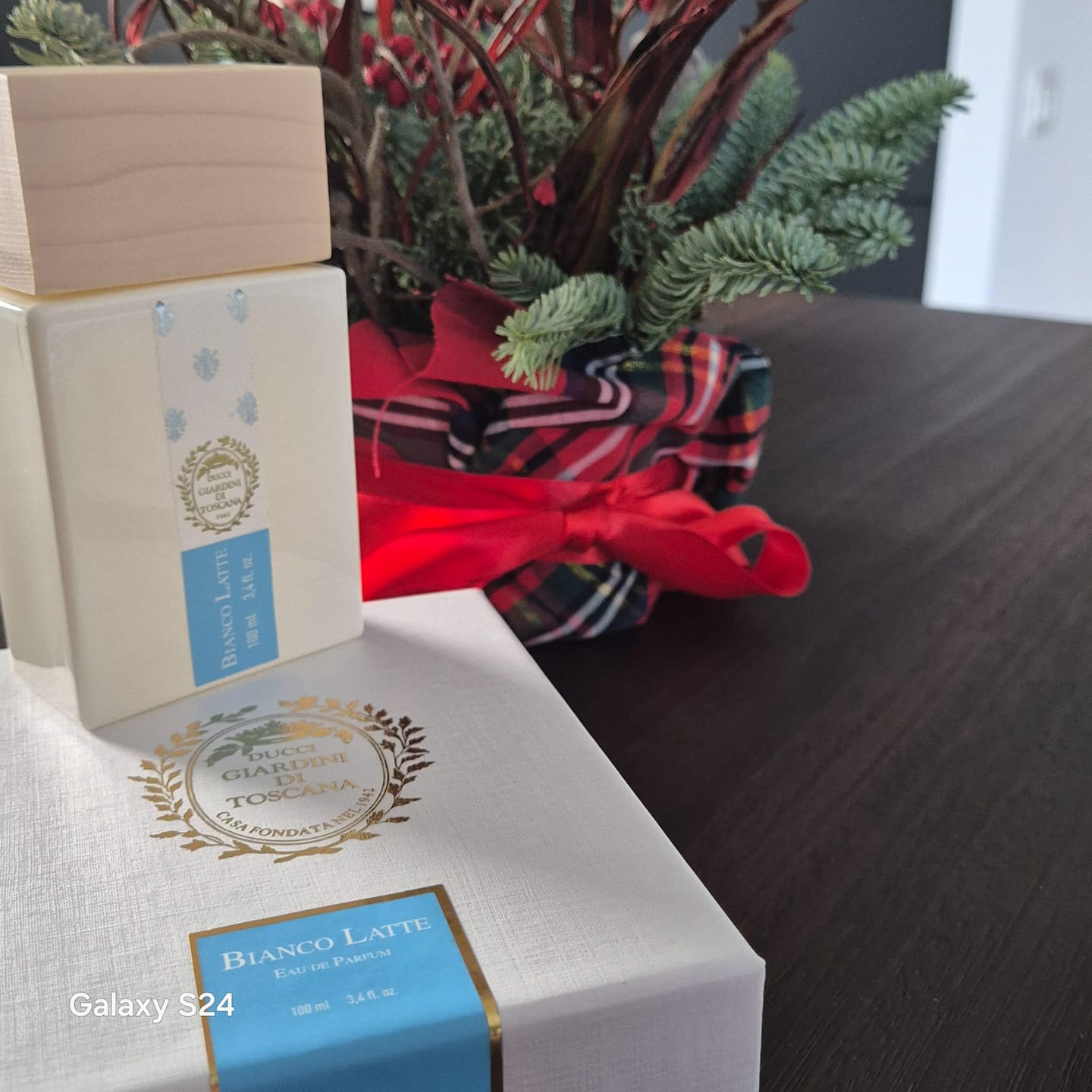 Customer photo review of GIARDINI DI TOSCANA - BIANCO LATTE