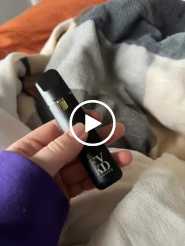 Customer video review of FVKD HYPNOTIQ DIAMOND SAUCE DISPOSABLE | 3.5g.*