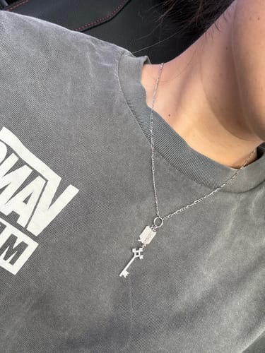 Customer photo review of AOT Freedom Necklace