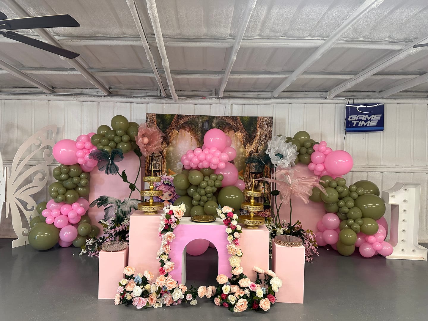 Customer photo review of 7.5x7.5ft Birthday Party Flower Arch Frame Welcome Stand Door