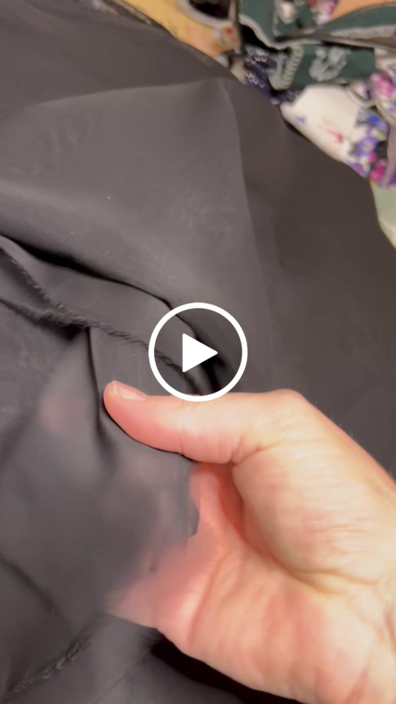 Customer video review of 30 Metre Pretty Printed Dressmaking Bundle