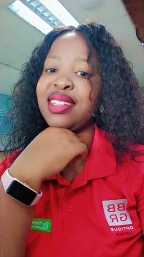 Customer photo review of NOSIE - Brazilian 13x4 Lace Frontal Wig