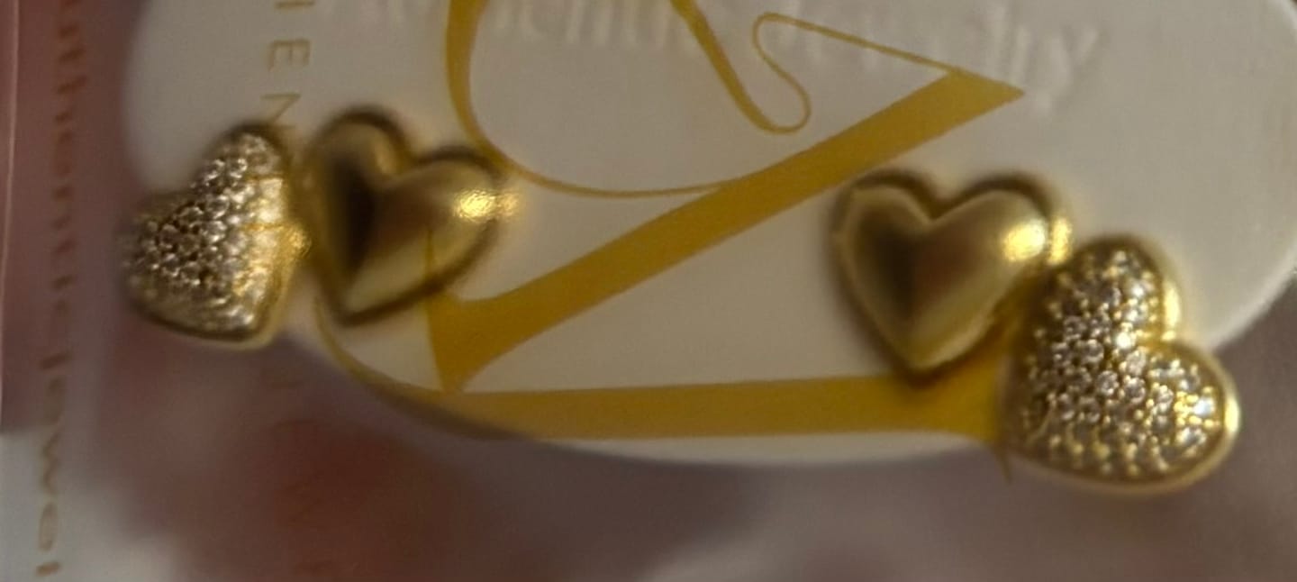Customer photo review of Lais Heart Earrings