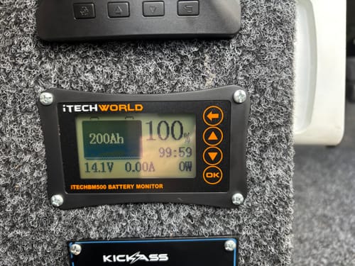 Customer photo review of iTECHBM500 (NEW 2024 Model) - 500Amp Battery Monitor with Shunt