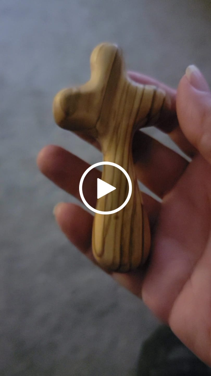 Customer video review of Olive Wood Comfort Cross (Handheld)