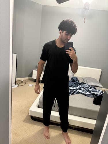 Customer photo review of Essentials Heavyweight Sweatpants