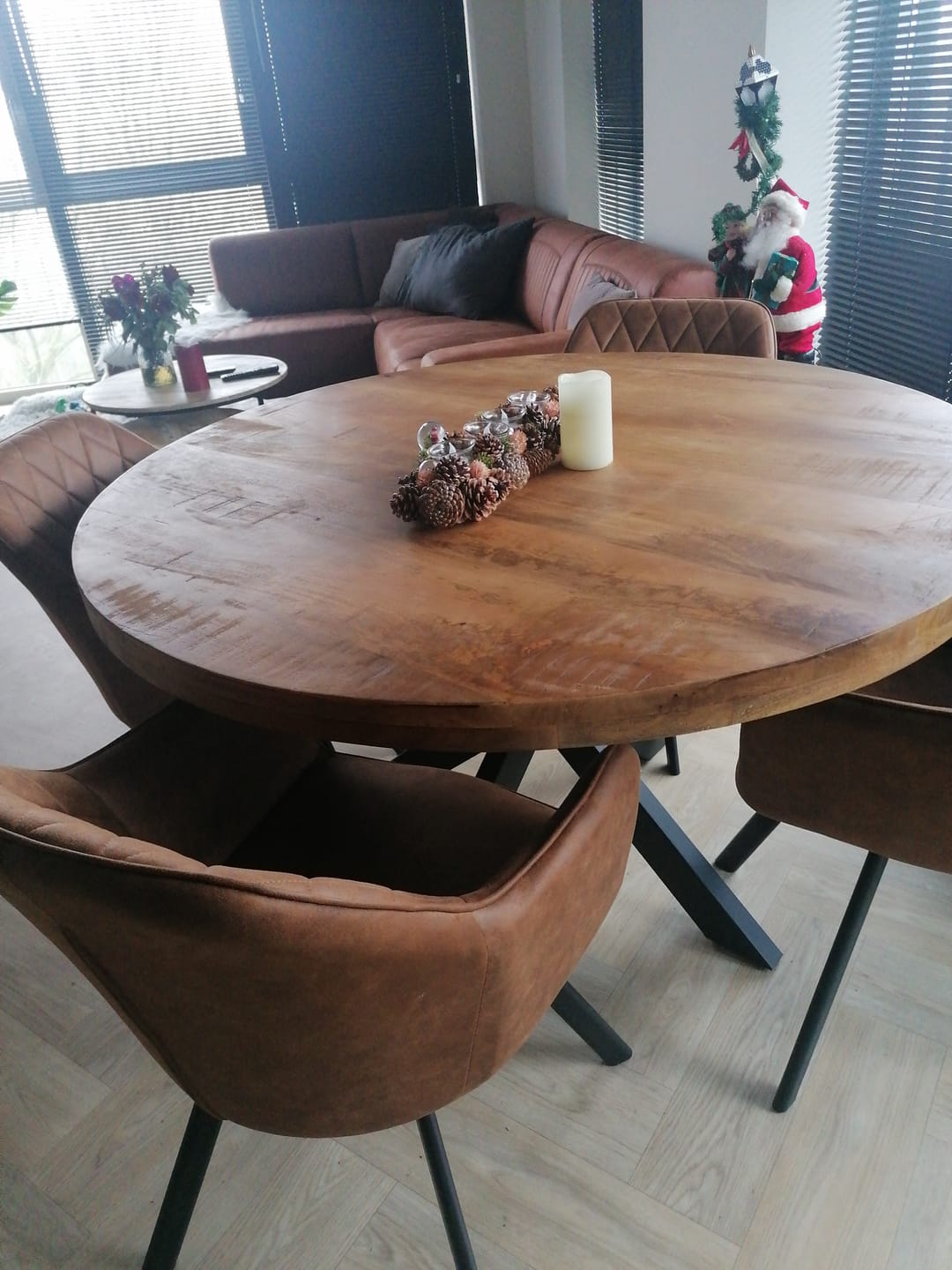 Customer photo review of Sila Mangohouten Ronde Eettafel