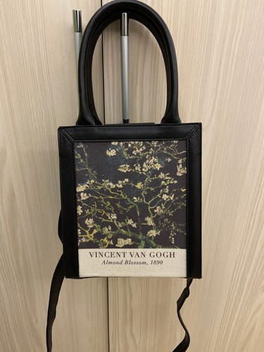 Customer photo review of Van Gogh Almond Blossom Black Tablo Çanta