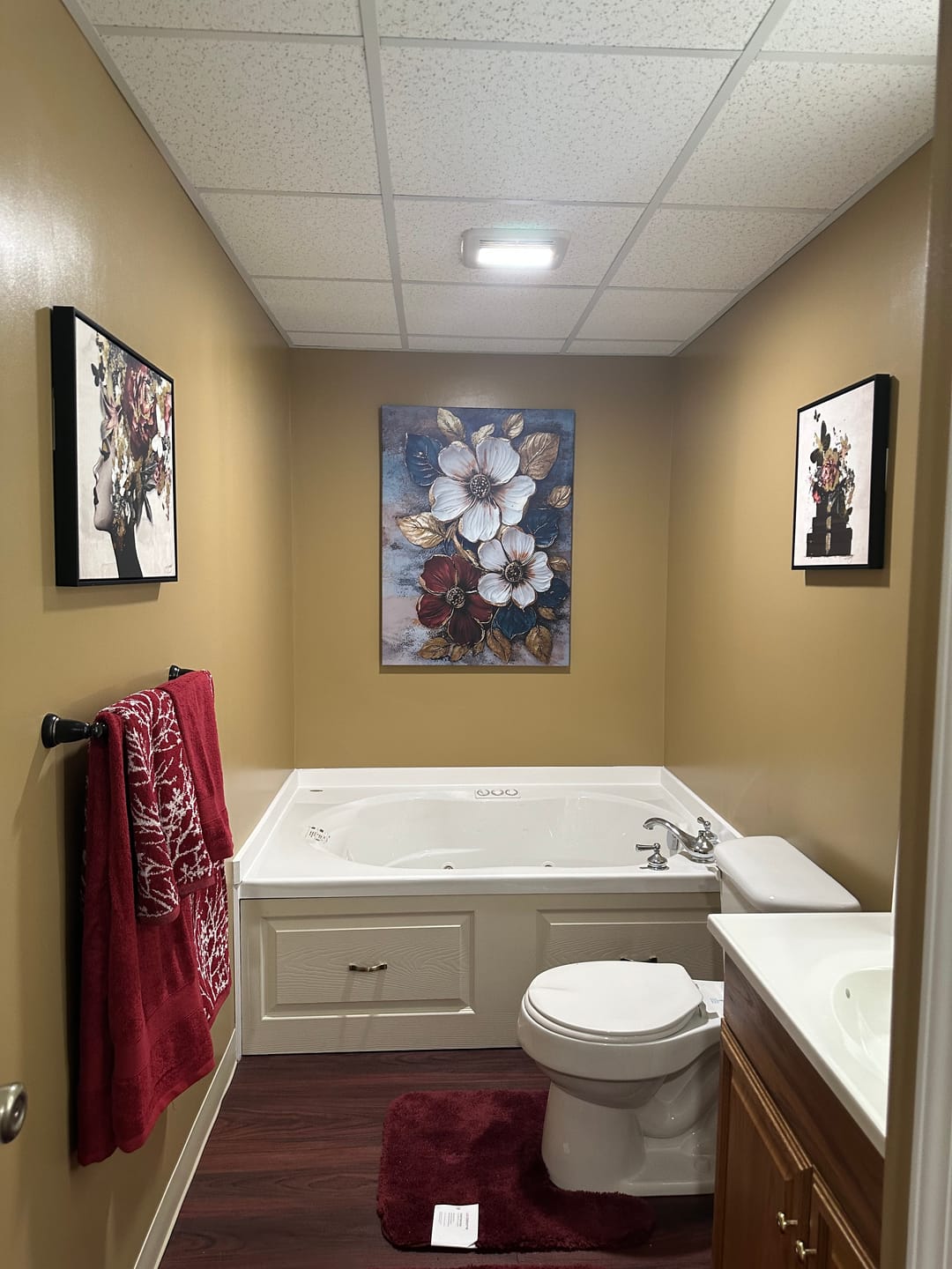 Customer photo review of Nature Wall Art: Floral Symphony V4