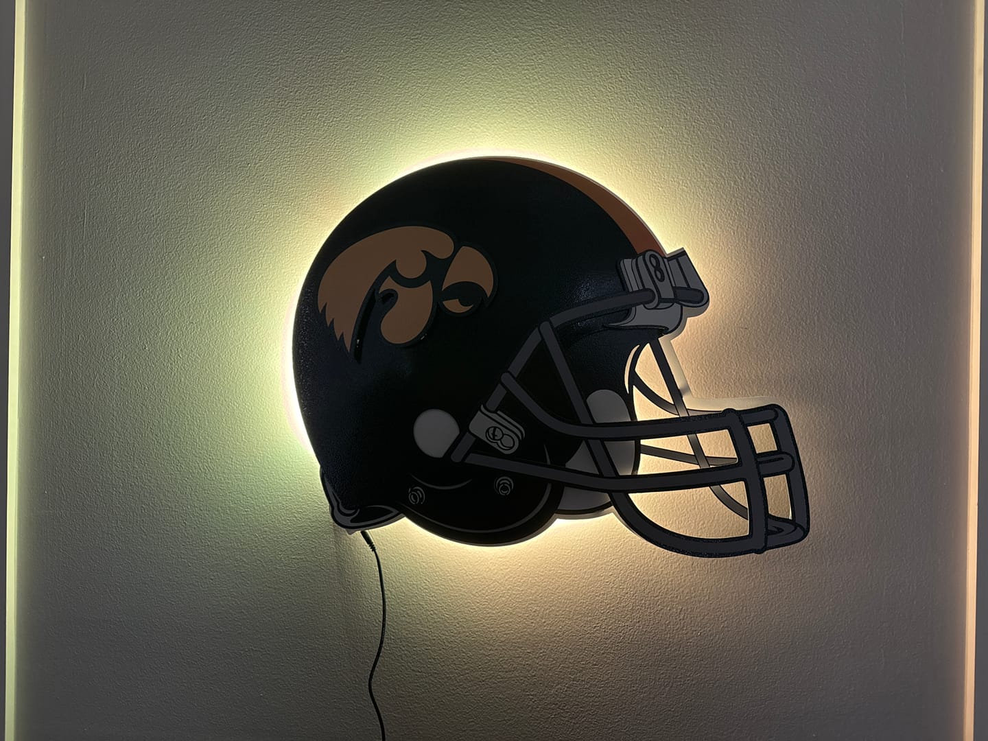 Customer photo review of BLITZ COLLECTION - 8 LAYER Iowa Hawkeyes 3D Metal Wall Art