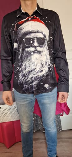 Customer photo review of Chemise à manches longues pour homme avec Père Noël cool pour les fêtes de Noël