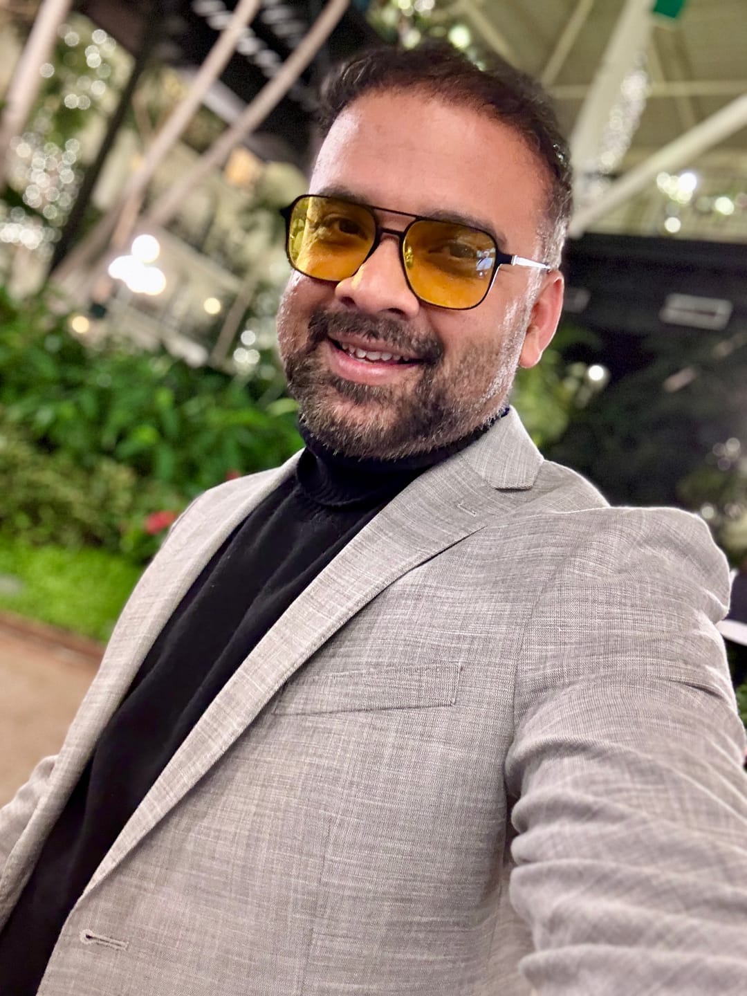 Customer photo review of Arnold | Magnetic Clip-on Glasses | ZanyLen New Arrival 2024