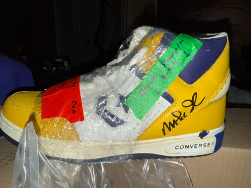 Customer photo review of Magic Johnson Autograph Signing