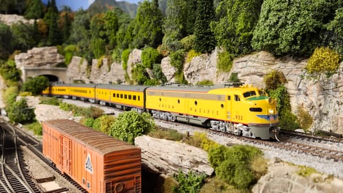 Customer photo review of WalthersProto 920-18100 85' ACF 48-Seat Diner - Standard - Union Pacific(R) Heritage Fleet -- City of Los Angeles; Early w/printed name, number decals, HO