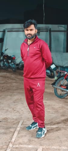 Customer photo review of MAROON BASIC WINTER TRACKSUIT