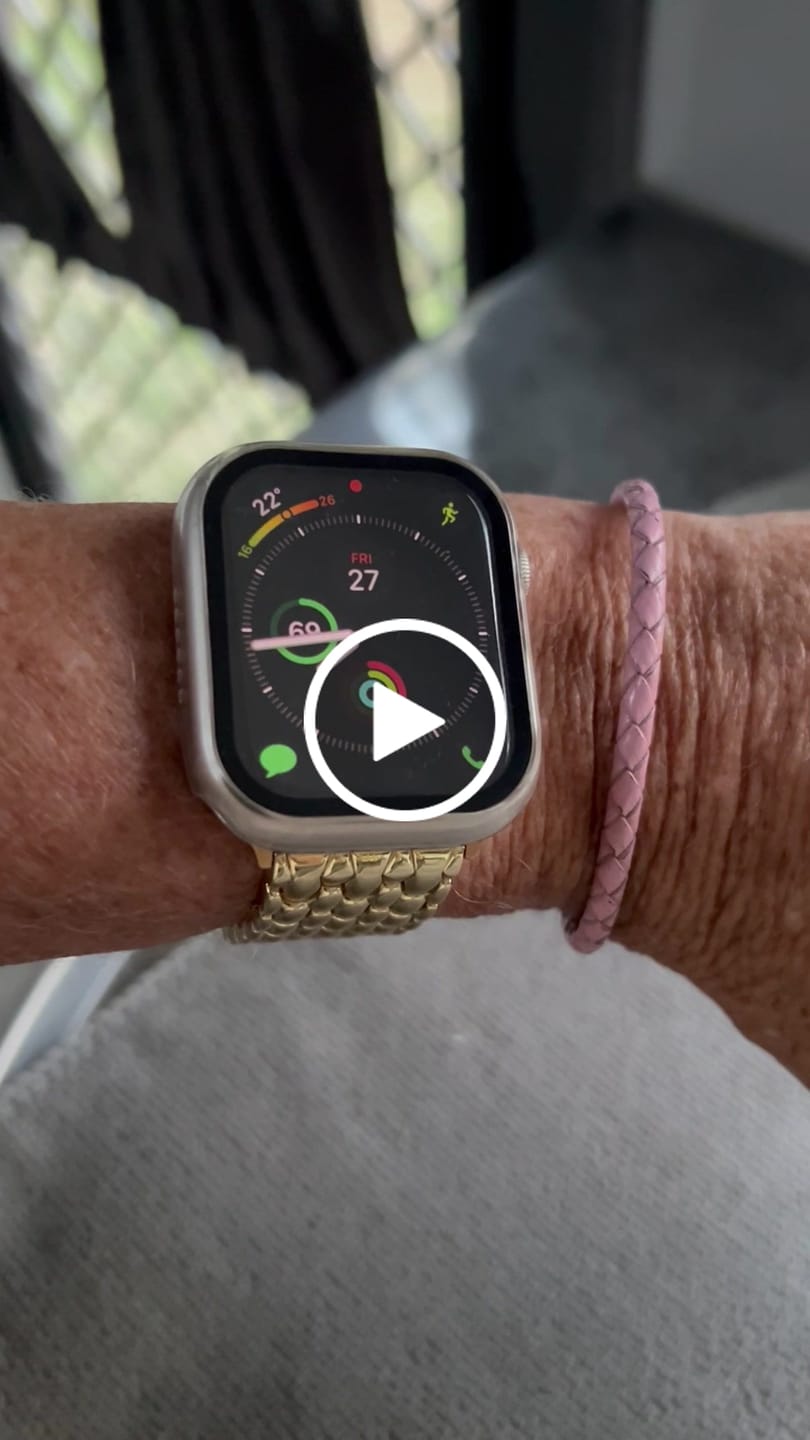 Customer video review of Arya Stainless Strap