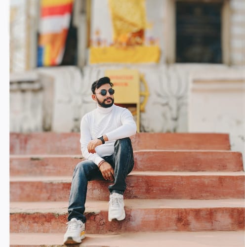 Customer photo review of Captain |  Black and Silver Polarized Round Sunglasses - PMG3982