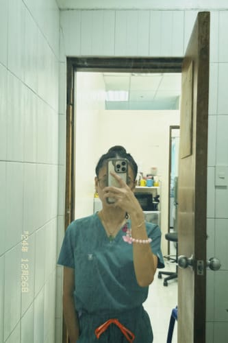 Customer photo review of Straight Cut MoveTech® Scrub Pants 2.0 - New Logo Women / Seafoam