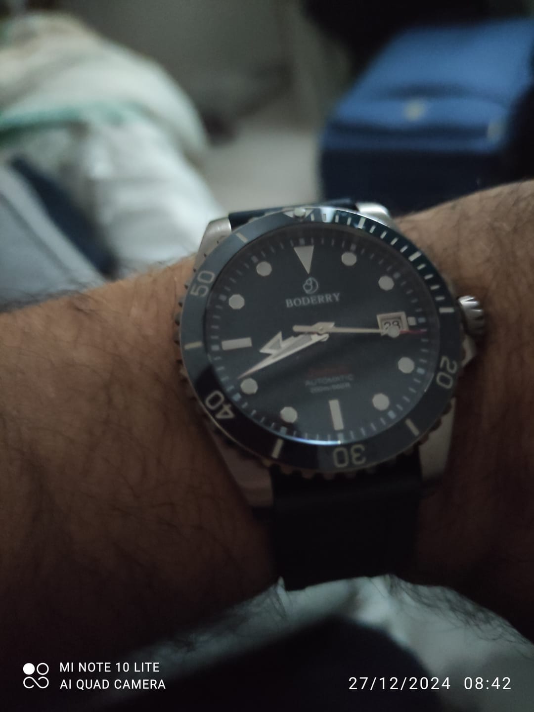 Customer photo review of SEATURTLE.OCEAN(TITANIUM) - Automatic Titanium Diver Watch | Sea Blue
