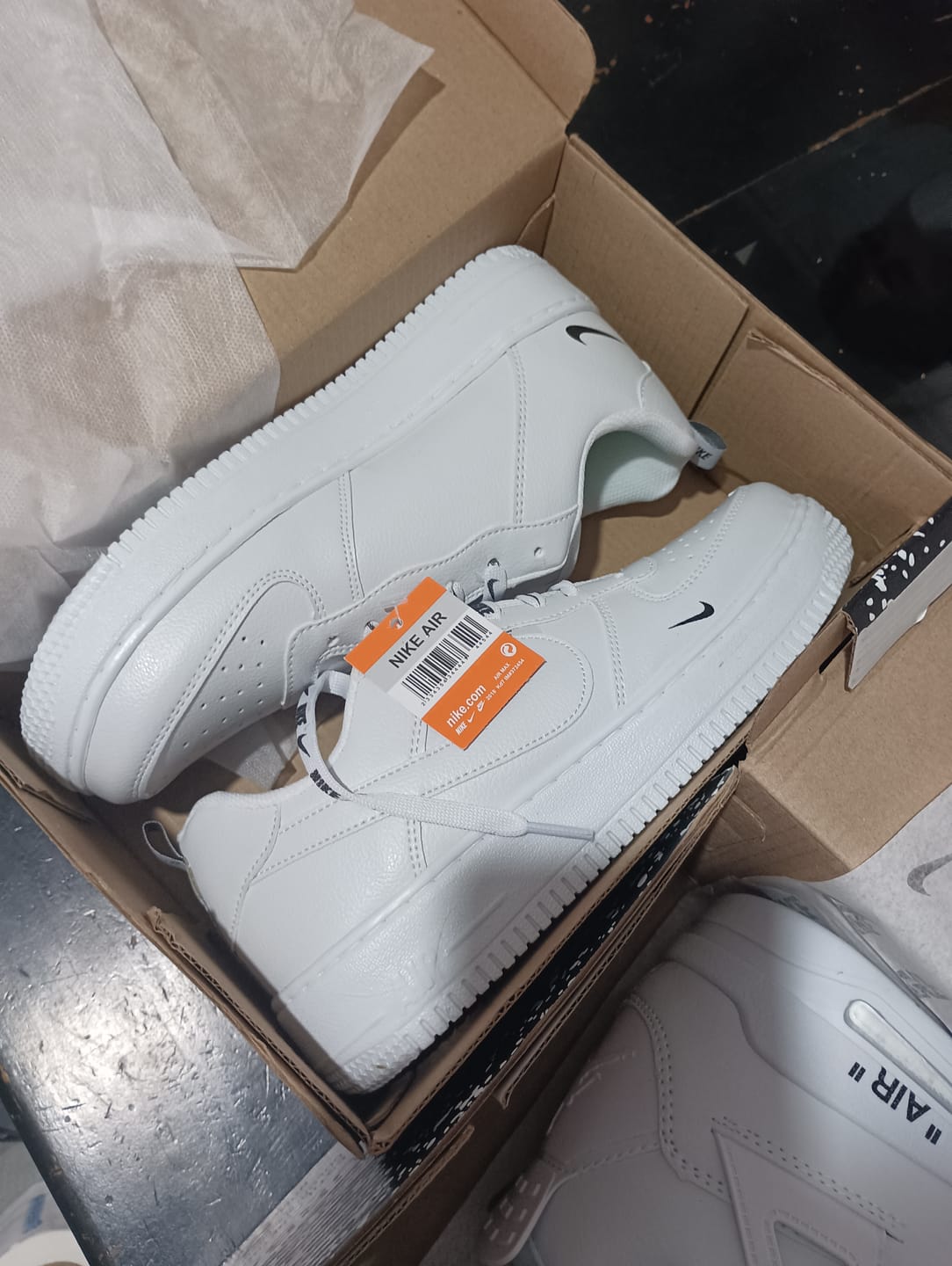 Customer photo review of Tenis 275 Blanco Total