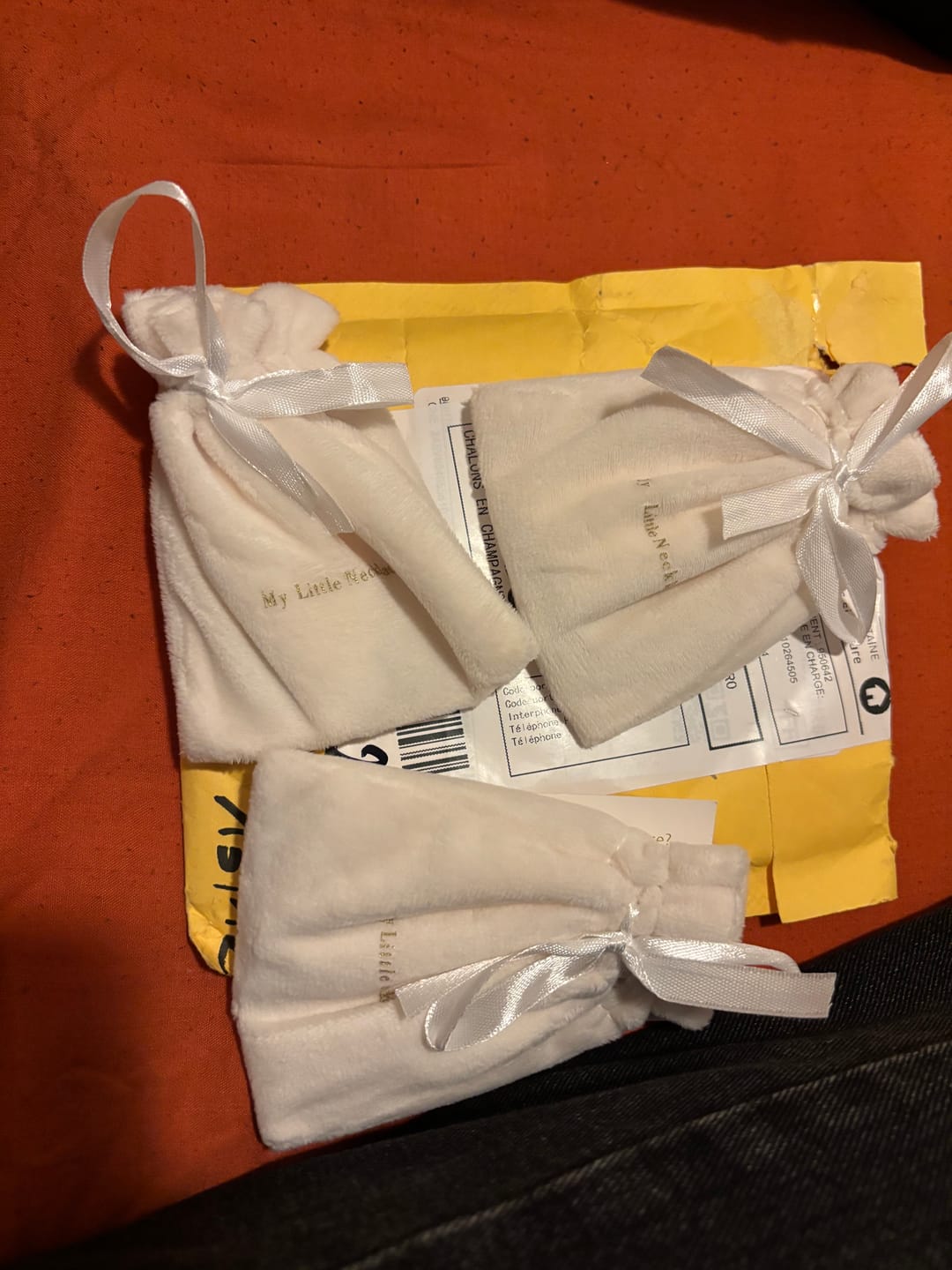 Customer photo review of Collier Infini Personnalisé Deux Prénoms