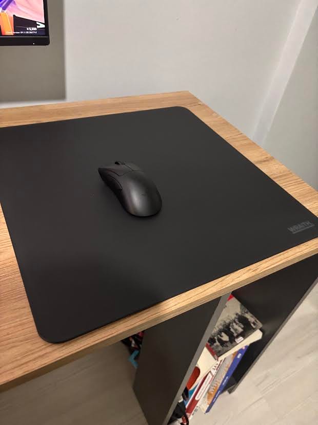 Customer photo review of Wraith Cosmic Glass V2 Cam Mousepad