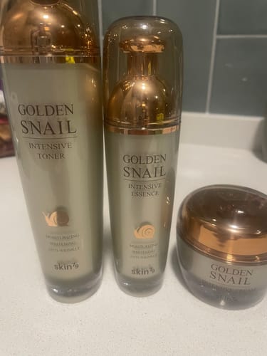 Customer photo review of Skin79 Golden Snail Intensıve Essence-Kırışıklık Karşıtı Yoğun Nemlendirici Esans-40ml