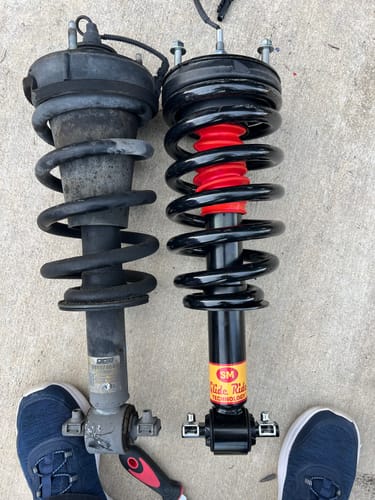 Customer photo review of 2015-2020 Cadillac Escalade Magnetic Struts Front OE Replacement Kit (GC5FB)