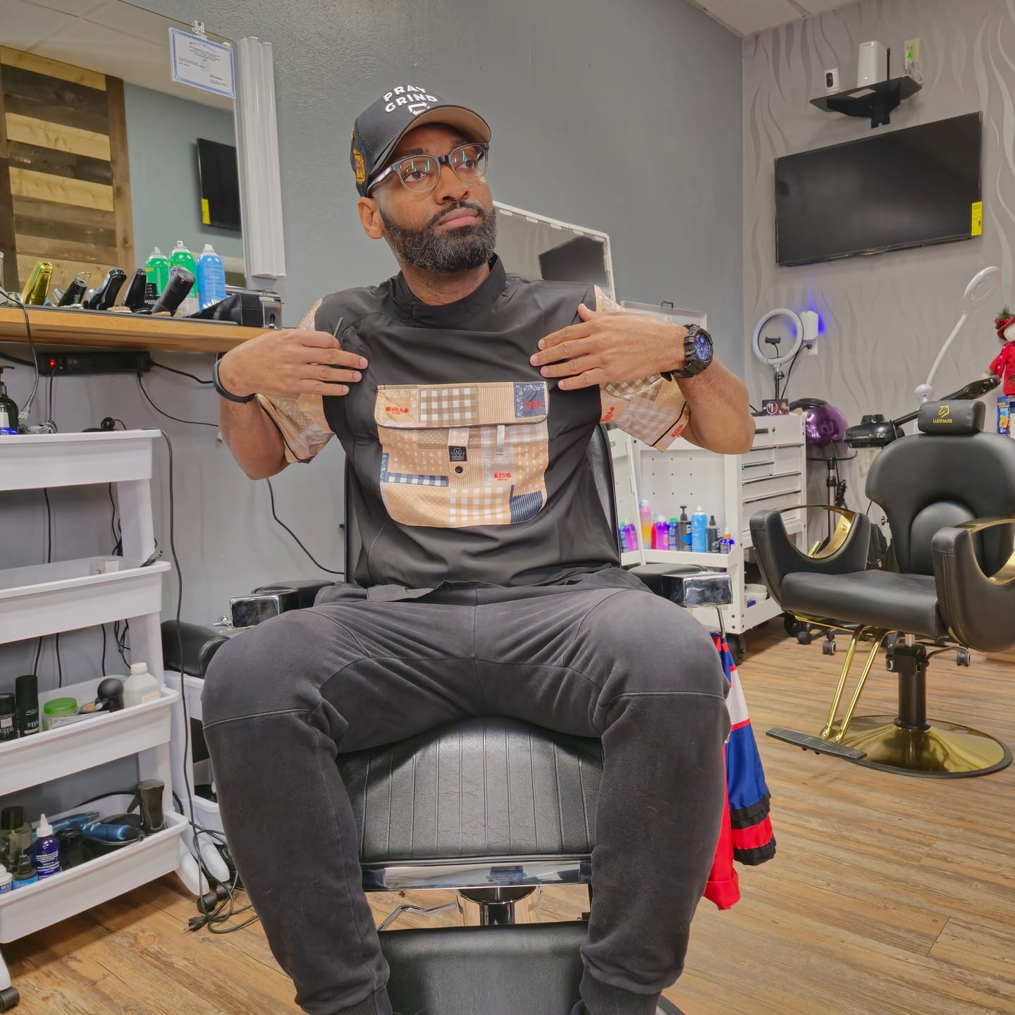 Customer photo review of Barber Smock - Old New York- Royal 4 Life Edition