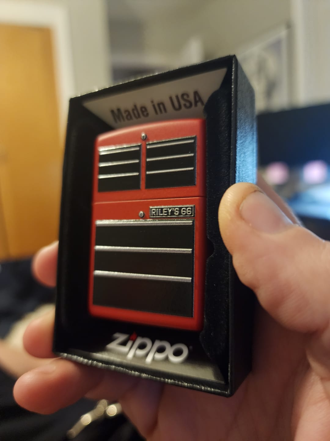 Customer photo review of EXCLUSIVE - RILEY'S 66 ZIPPO LIGHTER - Toolbox - Red Matte