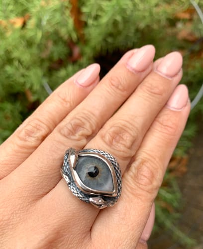 Customer photo review of Hand Painted Blue Ojo De Medusa Eye Ring