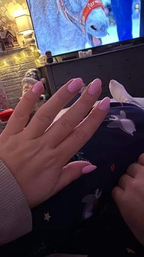 Customer photo review of Pretty & Pink - Press On Nails