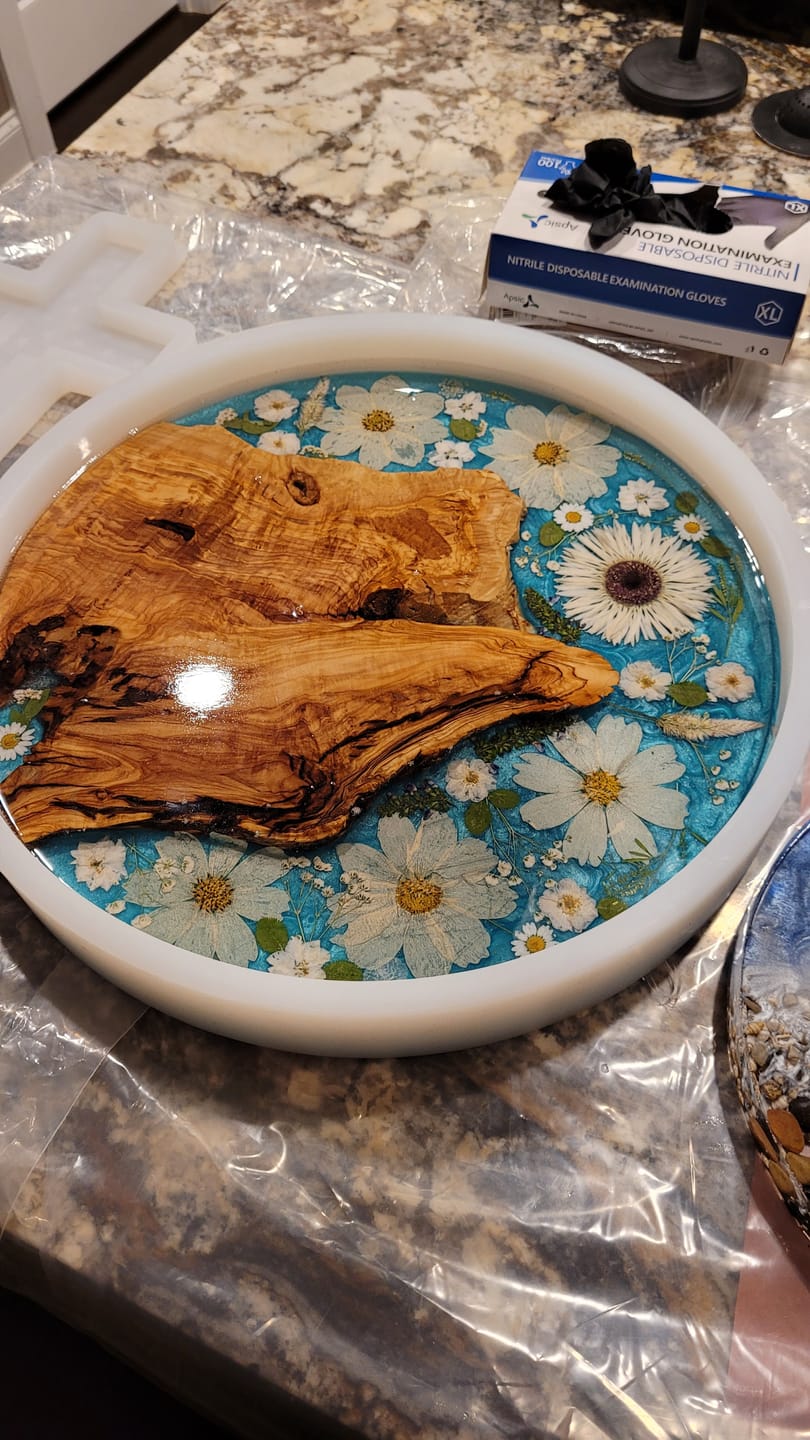 Customer photo review of 18" Round x 2" Deep Silicone Mold For Epoxy Resin