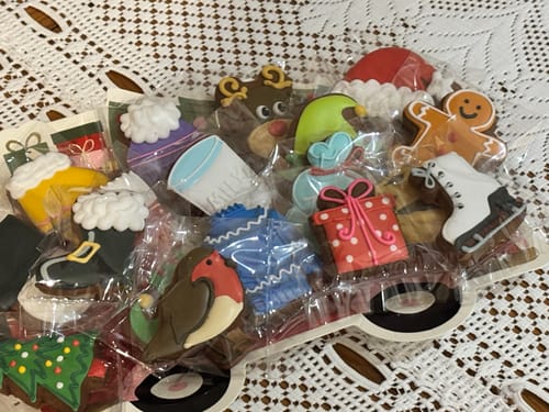 Customer photo review of Advent Set - 24 Christmas Biscuits (individually wrapped)