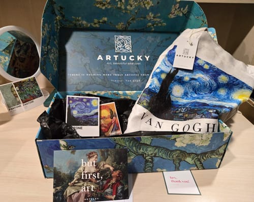 Customer photo review of The Starry Night Yıldızlı Gece Omuz Çantası