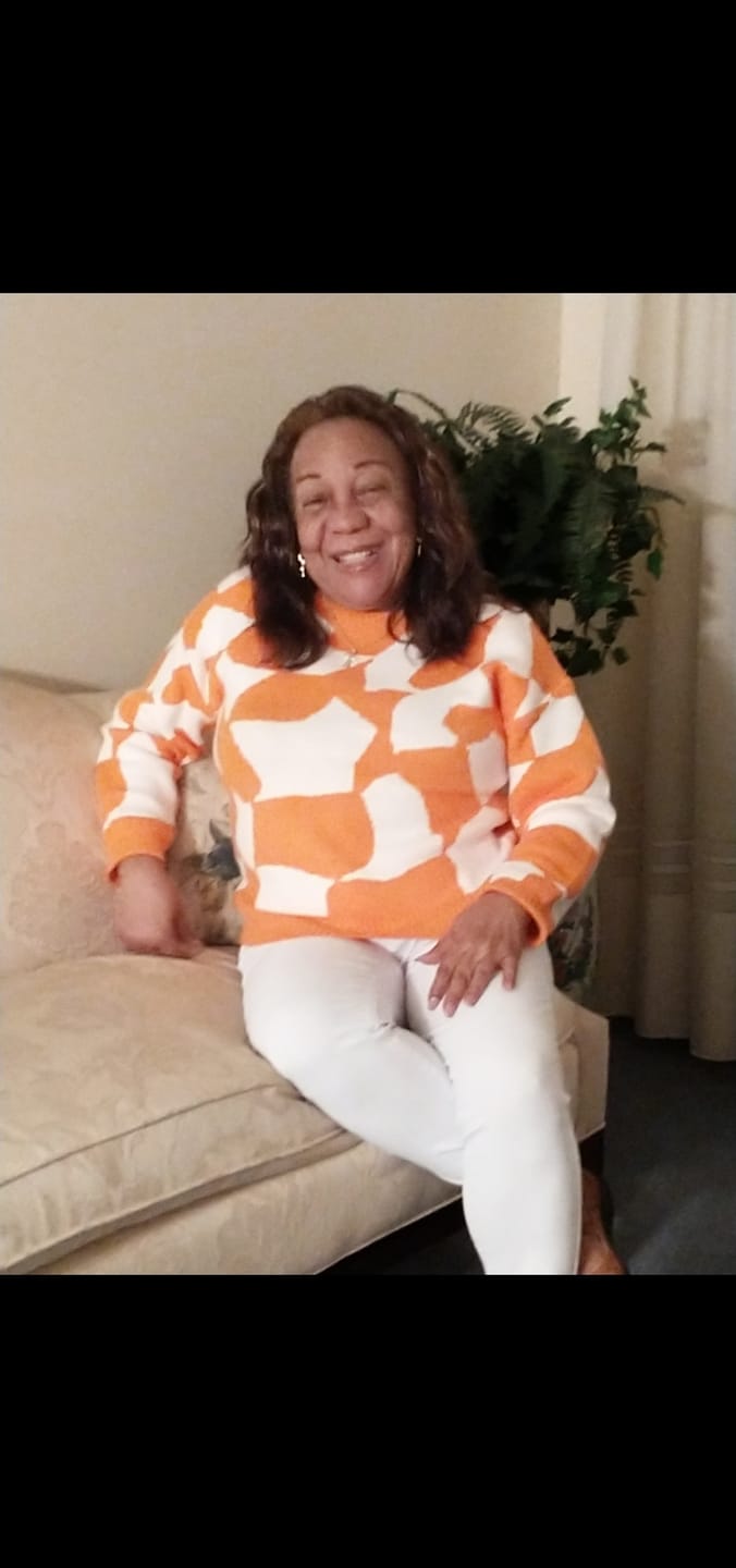 Customer photo review of Freetress Equal Wig SONEL