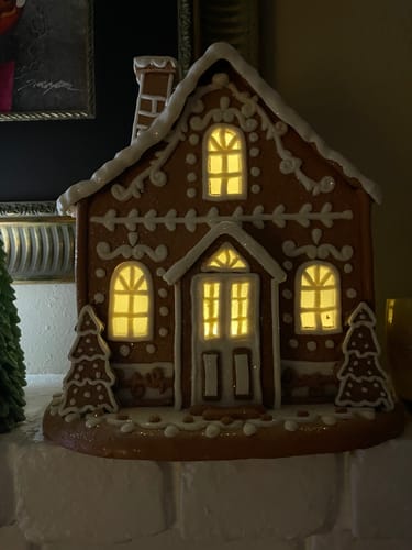 Customer photo review of Lighted Gingerbread House No. 3