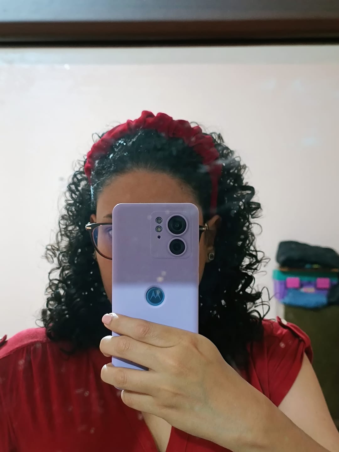 Customer photo review of Balaca - Rojo Velvet Flunchie