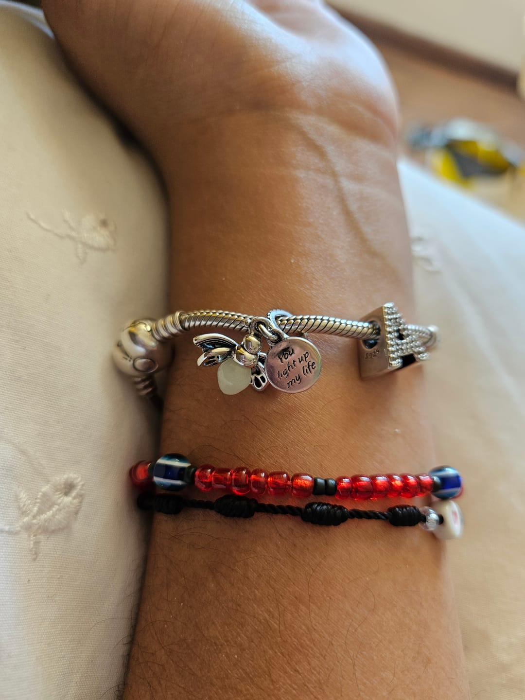 Customer photo review of Charm Luciernaga Evangeline "Iluminas Mi Vida" Fluorescente