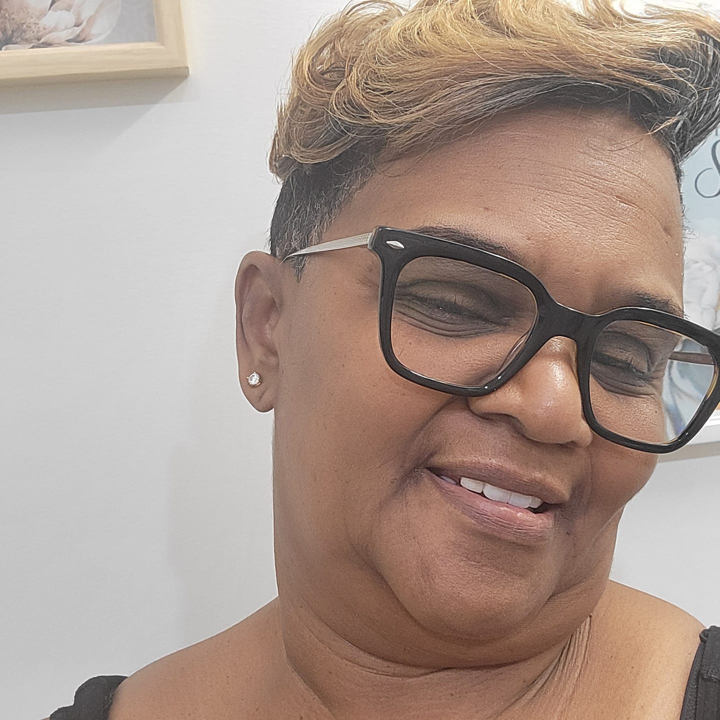 Customer photo review of Round Solitaire Stud Earrings - Moissanites