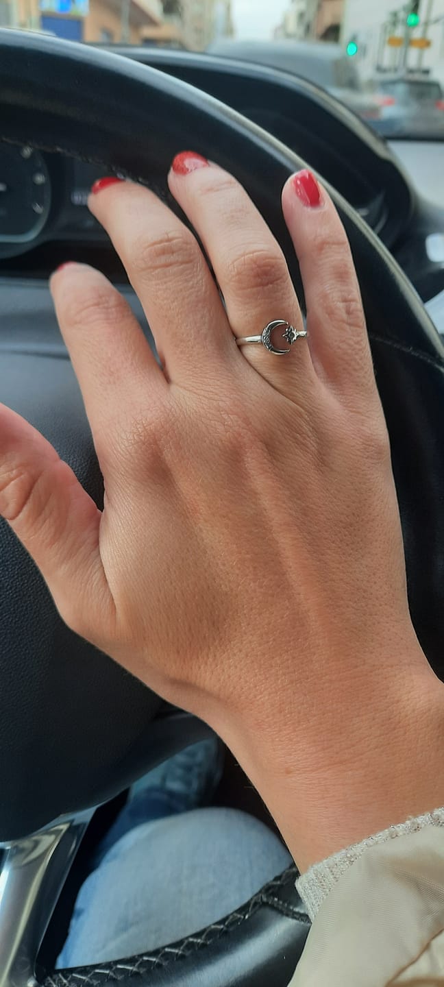 Customer photo review of Anillo Luna y Estrella